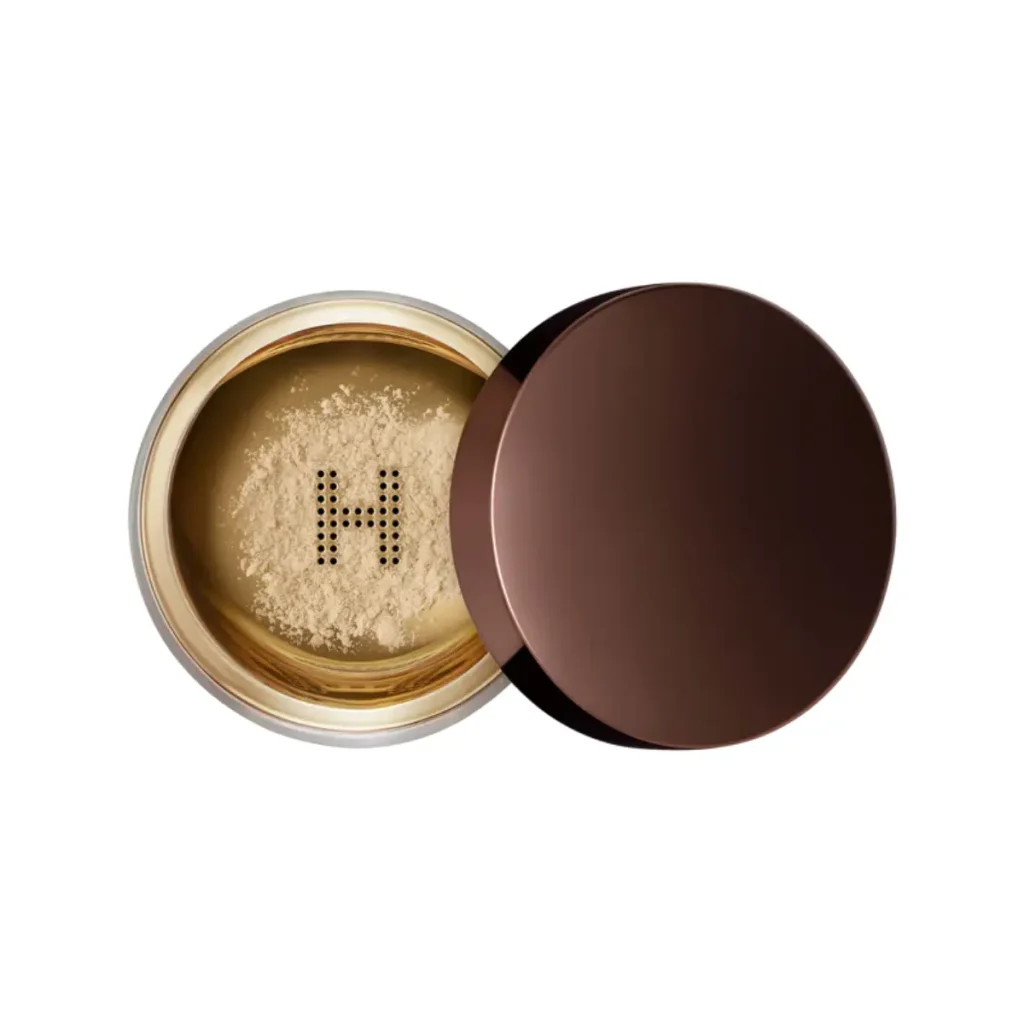 Hourglass Veil Translucent Setting Powder used to control shine without dulling the skin in indoor lighting